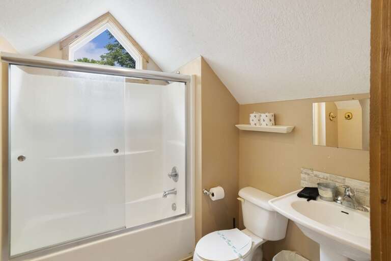 Bathroom Accessible from Deer Bedroom and Kids' Bedroom