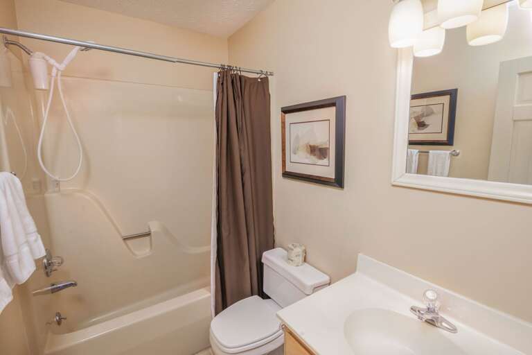 Full Bathroom with Tub/Shower Combo