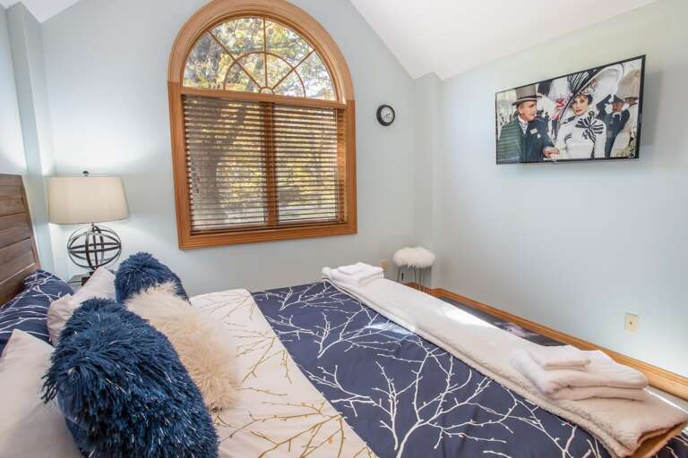 King Bedroom with Smart TV