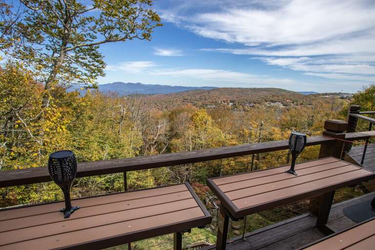 Outdoor Dining on the Lower Porch