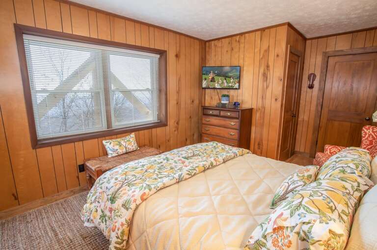 In-Law Suite with HD Smart TV, Windows Framing Mountain Views