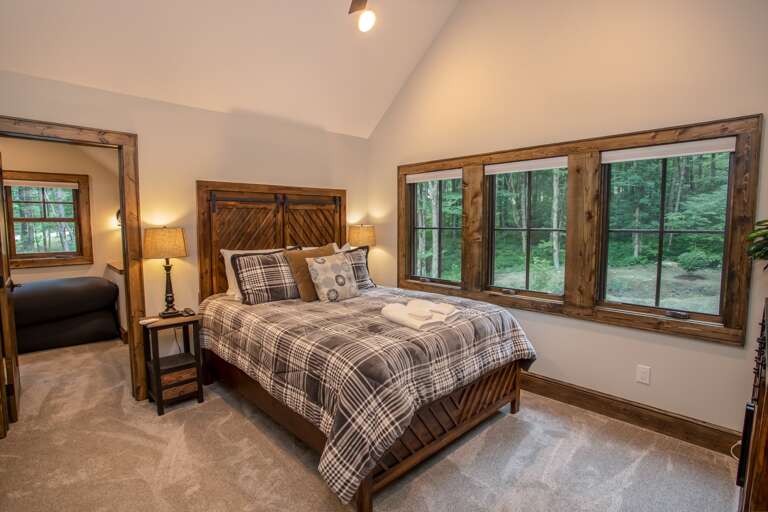 Queen Bed and Ante-Room in Second Upper Suite