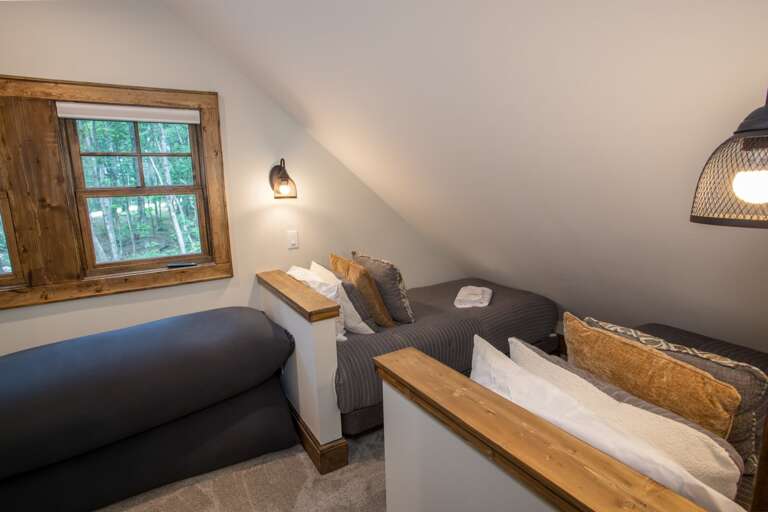 Sleep and Play Ante Room