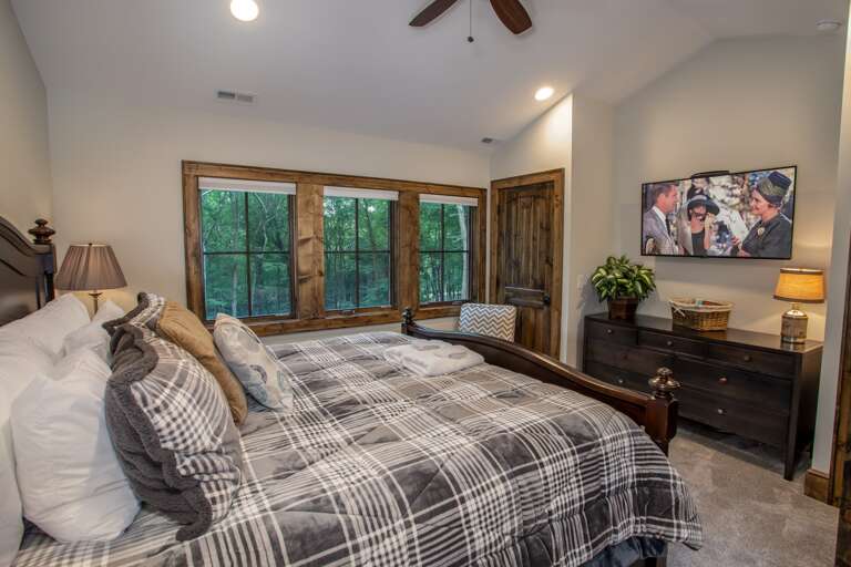 Upper King Suite with HD Smart TV