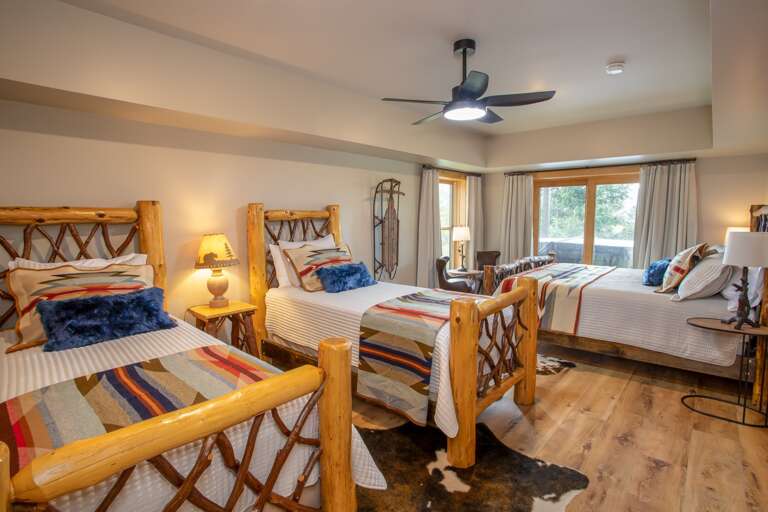 Two Twins and King on Lower Level