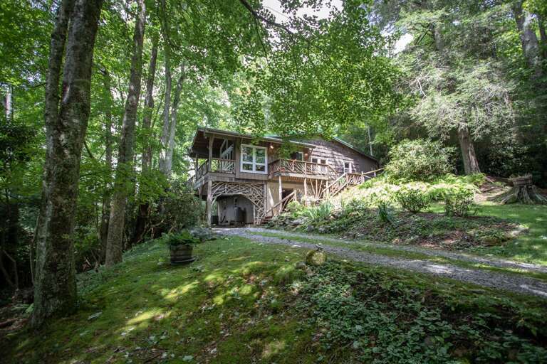 Driveway and sunroom area