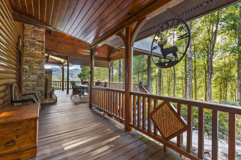 Luxury and Seclusion at Diamond Creek Lodge