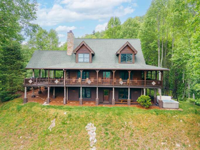 Private Mountain Seclusion