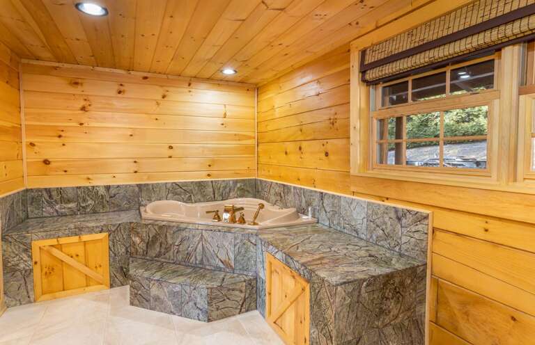 Main Floor King Bedroom Bath Jacuzzi Tub