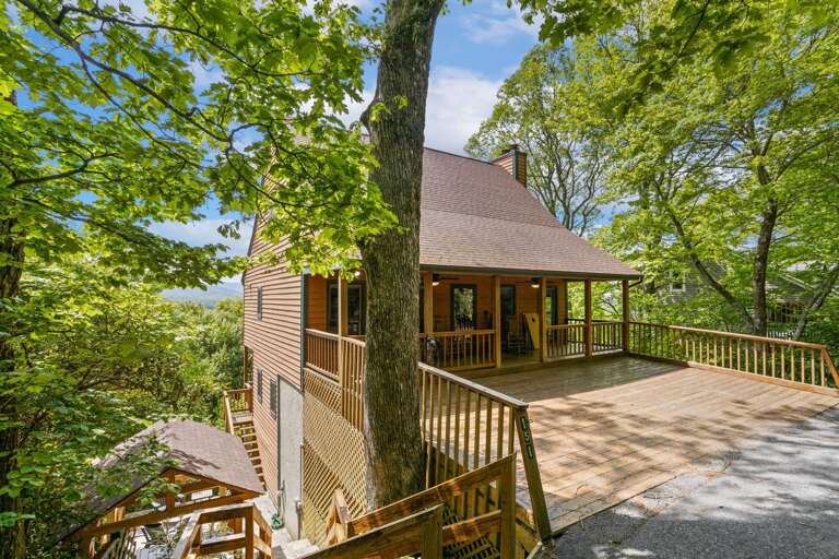 Exterior Front Corner of Misty Ridge Retreat, showing Lower Side Courtyard, Mountain Views, and Parking Deck Exterior Front Corner of Misty Ridge Retreat, showing Lower Side Courtyard, Mountain Views, and Parking Deck