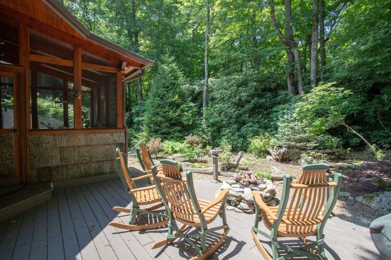 Rear Deck with Gas Fire Feature