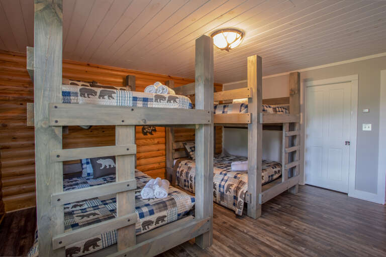 Bunk Room Sleeps 8