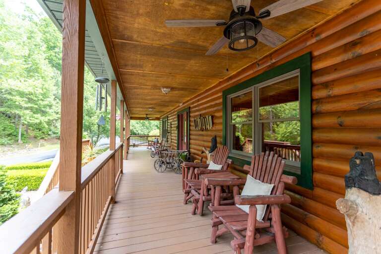 Covered Seating at on the Front Deck Covered Seating at on the Front Deck