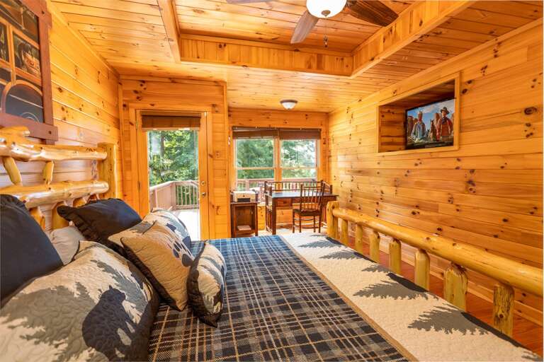 Deck Access, Private Bathroom and Flat Screen TV in King Suite Deck Access, Private Bathroom and Flat Screen TV in King Suite