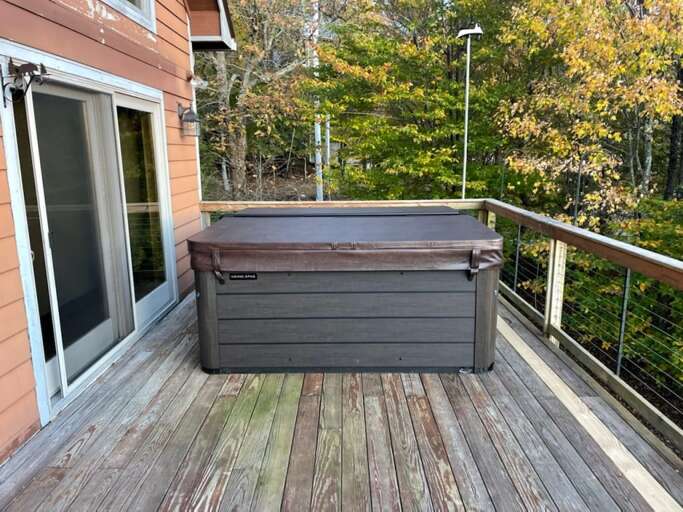 Hot Tub on Rear Deck with Mountain Views