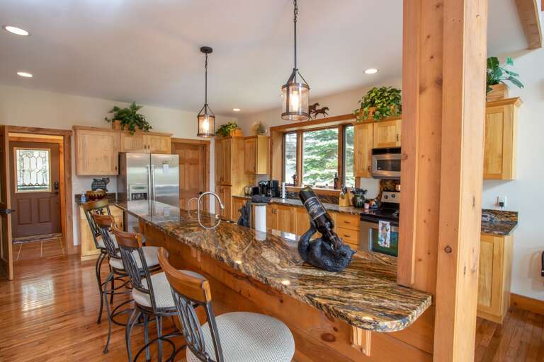 Spacious Kitchen with Seating for 4 at the Bar Top