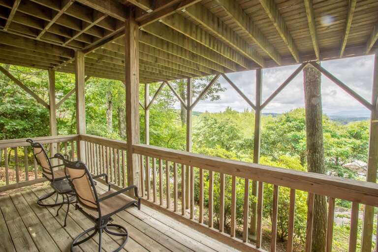 Private Covered View Deck off of Twin Suite on Lower Level, Views from all 3 floors!