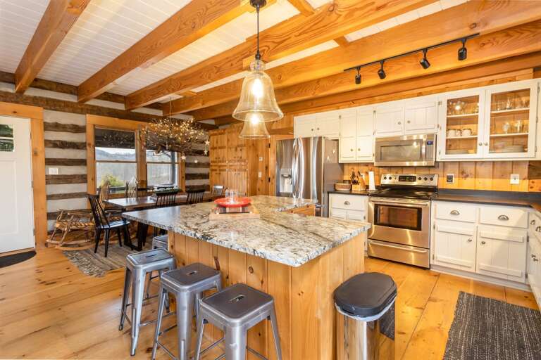 Updated Kitchen with Granite Countertops and Stainless Appliances Updated Kitchen with Granite Countertops and Stainless Appliances