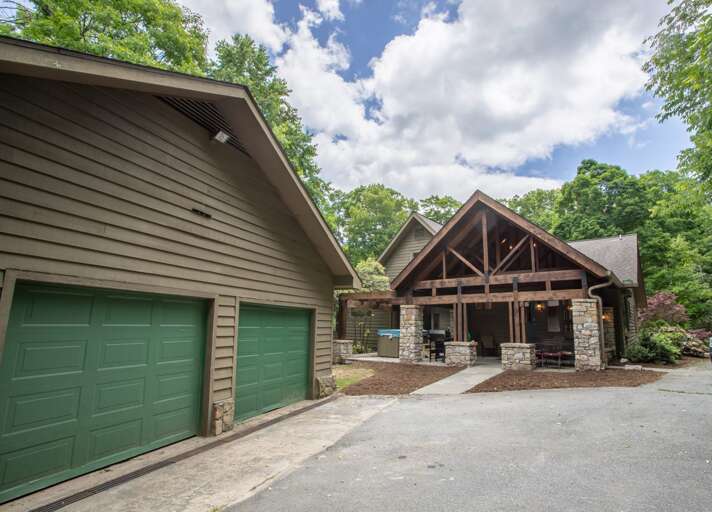 Back Covered Patio. Garage currently not open to guests