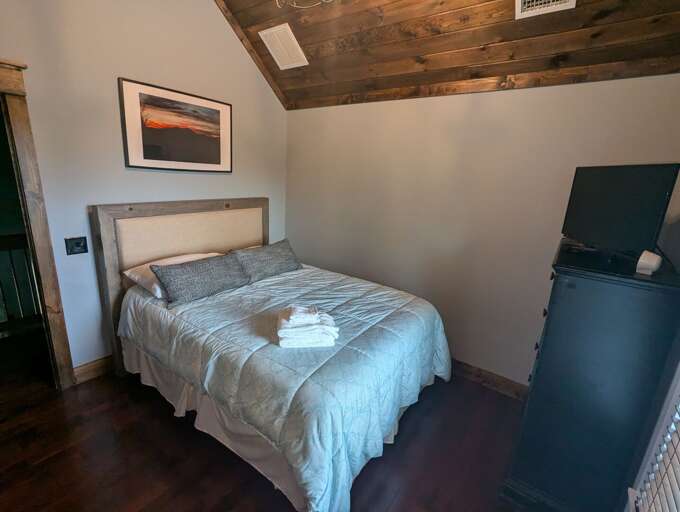 Second floor queen bed Second floor queen bed