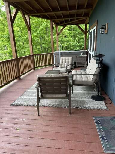 Lower deck seating and hot tub