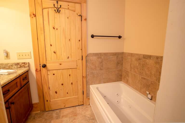 Jetted Tub in Upper Level Bathroom