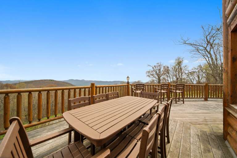 Outdoor Dining on the Deck