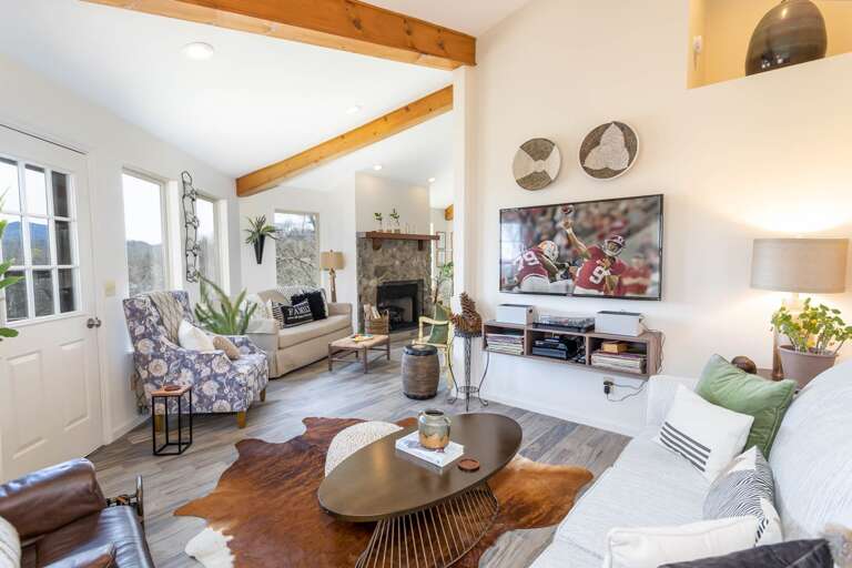 Tasteful and Bright Living Room