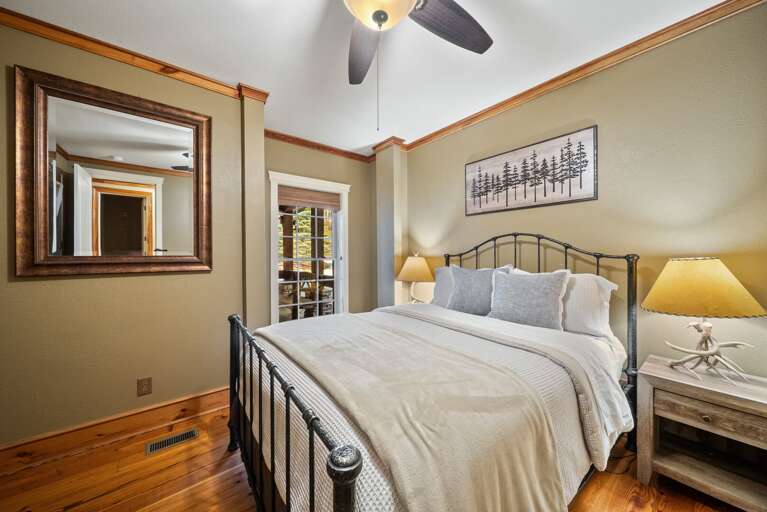 Main Floor Queen Bedroom