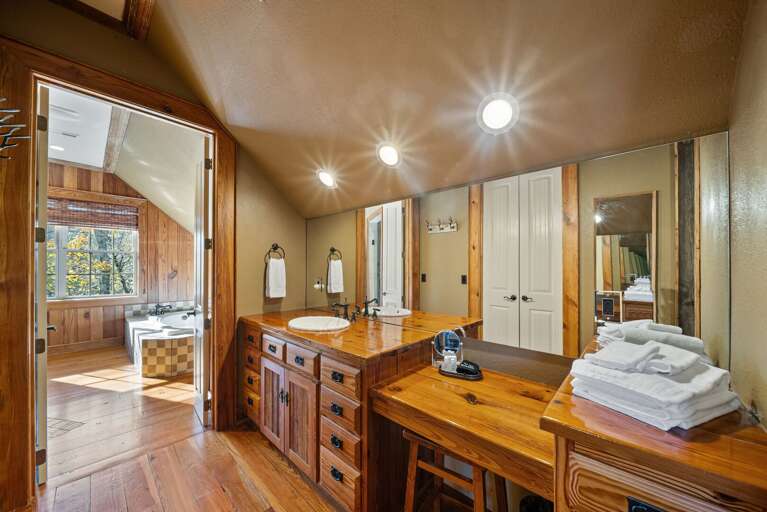 Master Suite Bathroom