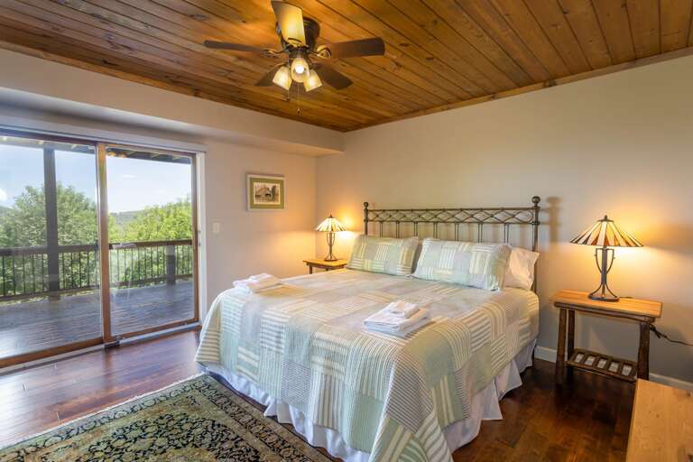 Peaceful King Suite Peaceful King Suite