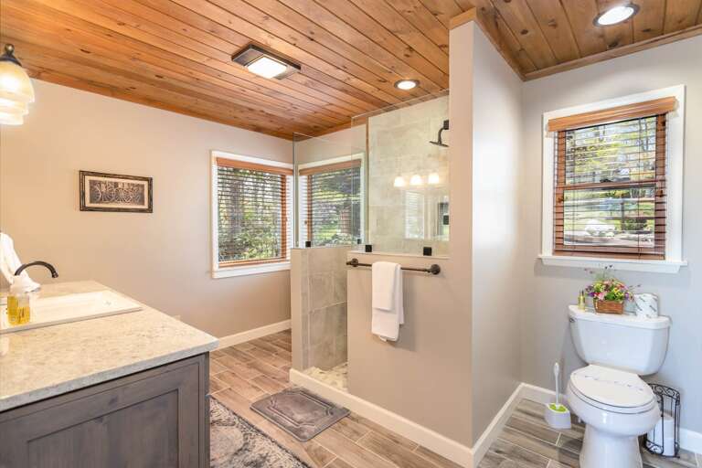 Private Ensuite Bathroom with Step in Shower Private Ensuite Bathroom with Step in Shower