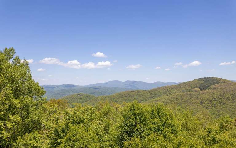 Beech Mountain Vista is Nestled Amongst Mountains with High Elevation Beech Mountain Vista is Nestled Amongst Mountains with High Elevation