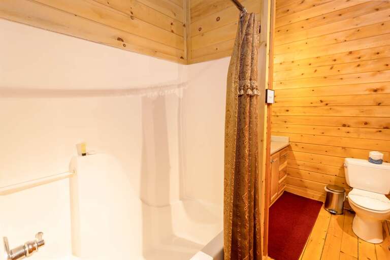 Shared Bathroom Upstairs