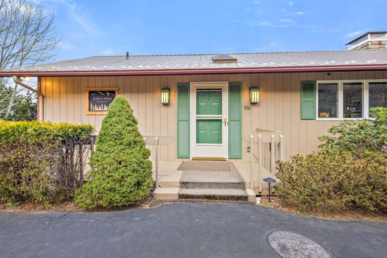 Front Entrance Front Entrance