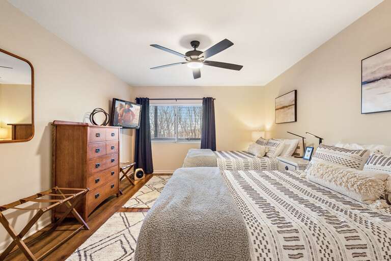 Two Queen Beds and TV in the Lower Level Bedroom Two Queen Beds and TV in the Lower Level Bedroom