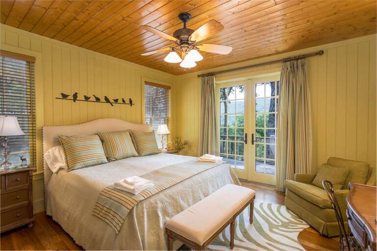 Main Floor Master King Suite