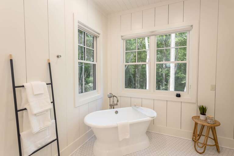 Soaking Tub in Master Bath Soaking Tub in Master Bath