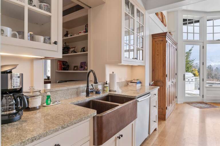 Double Basin Sink in the Gourmet Kitchen