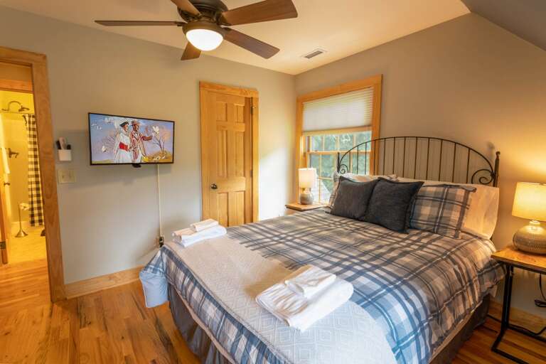 Queen Bedroom has Ceiling Fan and TV Queen Bedroom has Ceiling Fan and TV
