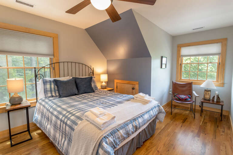 Upper Level Queen Bedroom Upper Level Queen Bedroom