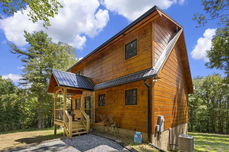 Front Entrance to Deerest Cabin