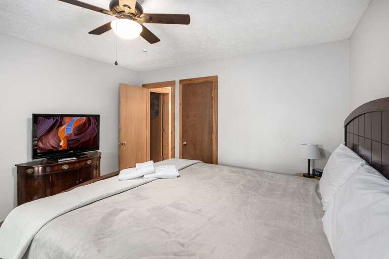 TV and Access to the Jack-and-Jill Bathroom in the King Bedroom