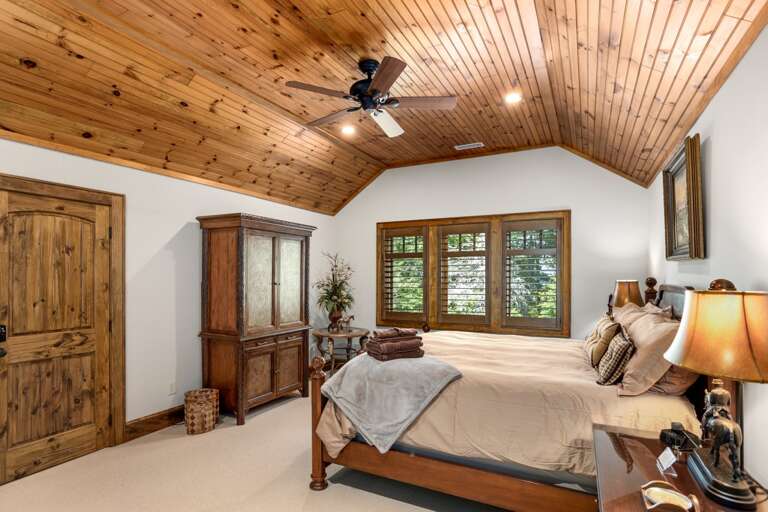 King Bed and Full Size Sleeper Love Seat in the Chestnut Suite