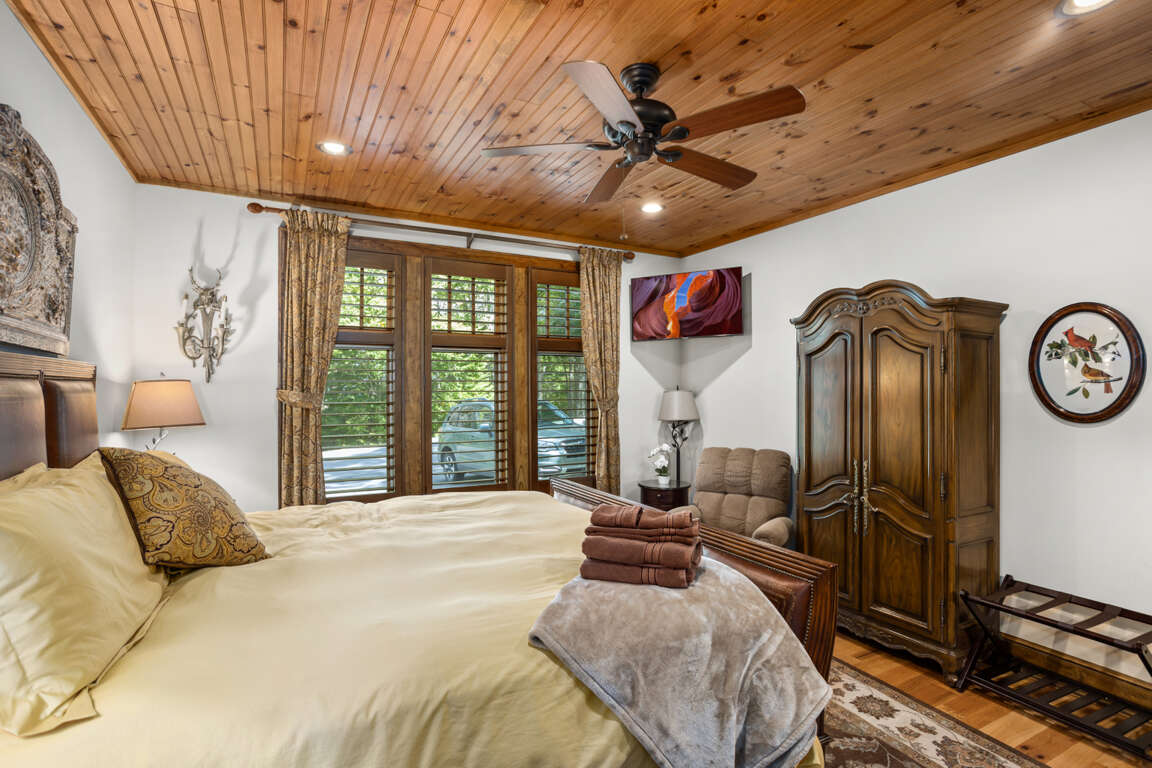Ridge Haven Lodge At Echota Luxury 5Bedroom Home in Echota on the Ridge, NC Find Rentals