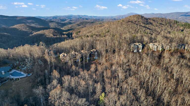Ridge Top Echota with Amenities