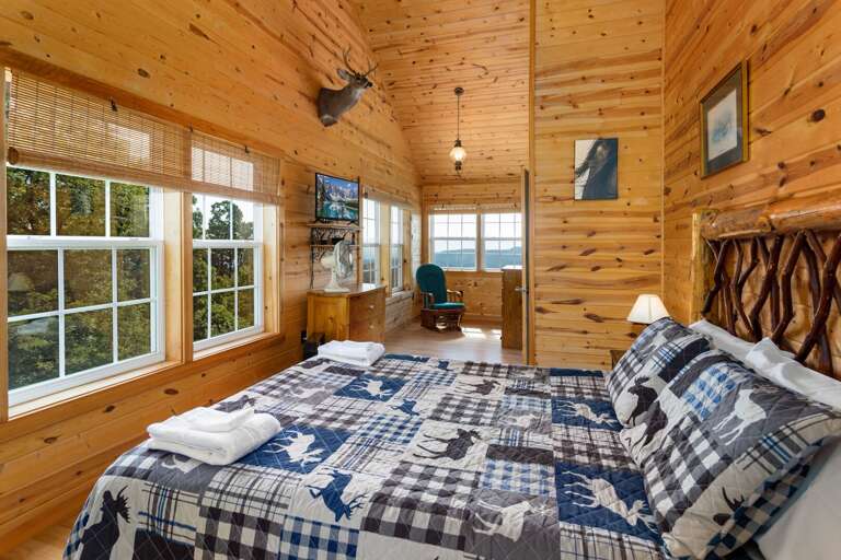 Spacious Queen with Walls of Windows