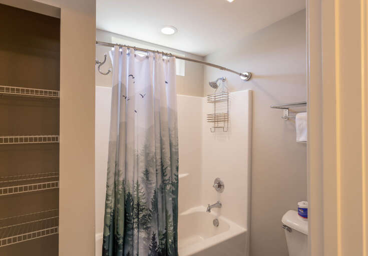Ensuite Bathroom in the Twin Bedroom
