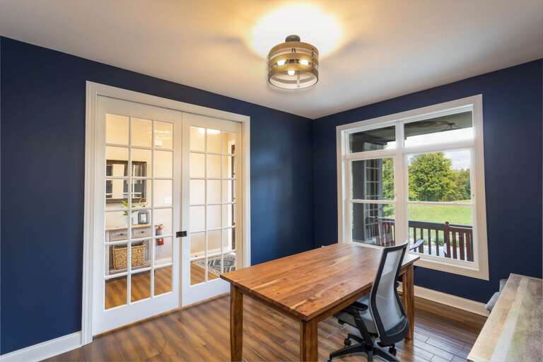 Quiet Bright Work Space