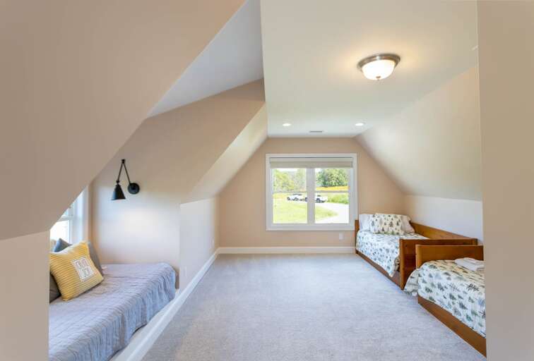 Twin Bedroom Sleeps Five with Twins Beds, Trundles and a Day Bed